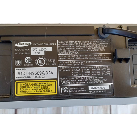 Samsung DVD + VCR Combo Unit DVD-V2000 - Picture 4 of 6